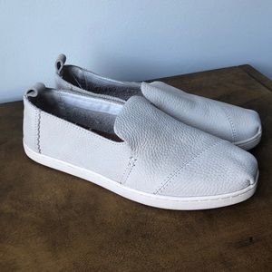 White Leather Toms